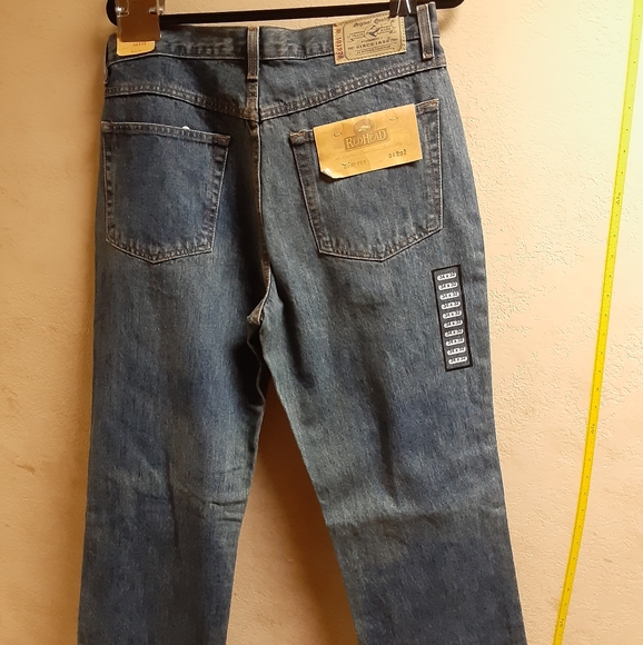 Jeans - Picture 2 of 3